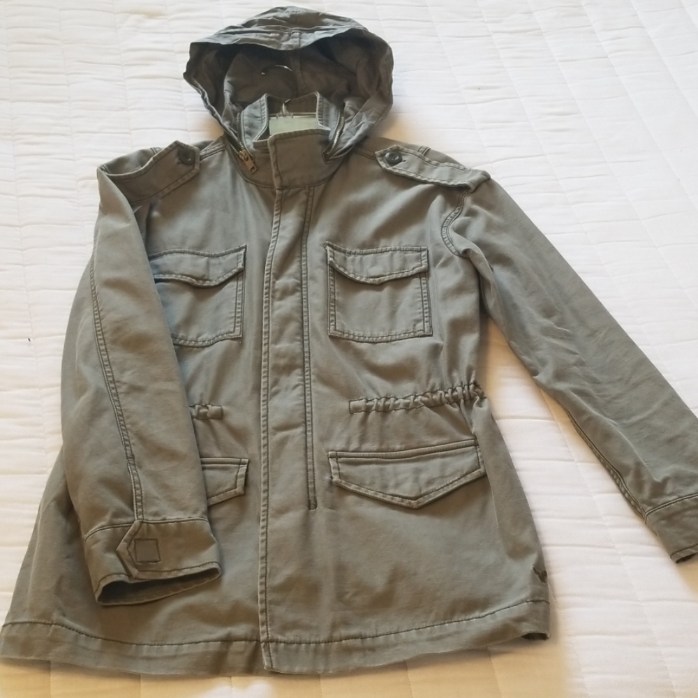 Beautiful military inspired jacket.